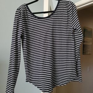 Long sleeve tee shirt